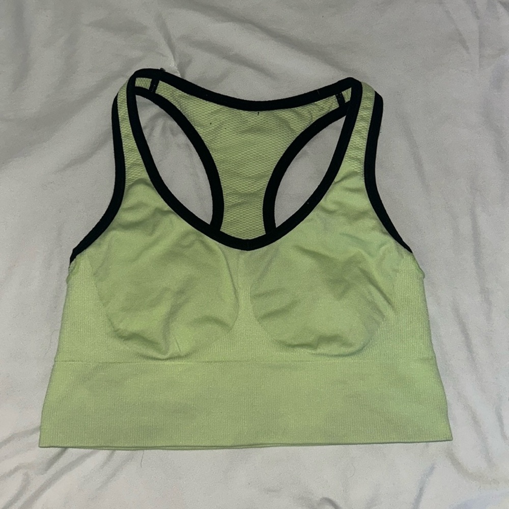 green calvin clein sports bra, size medium-small, breathe able mesh